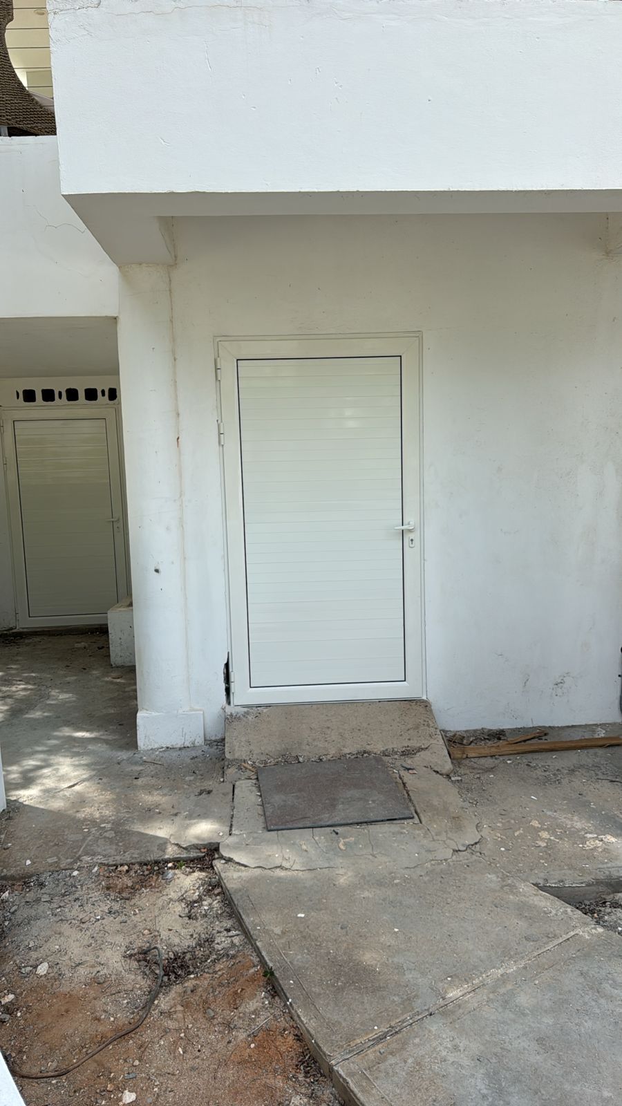 Horizontal Panel Door