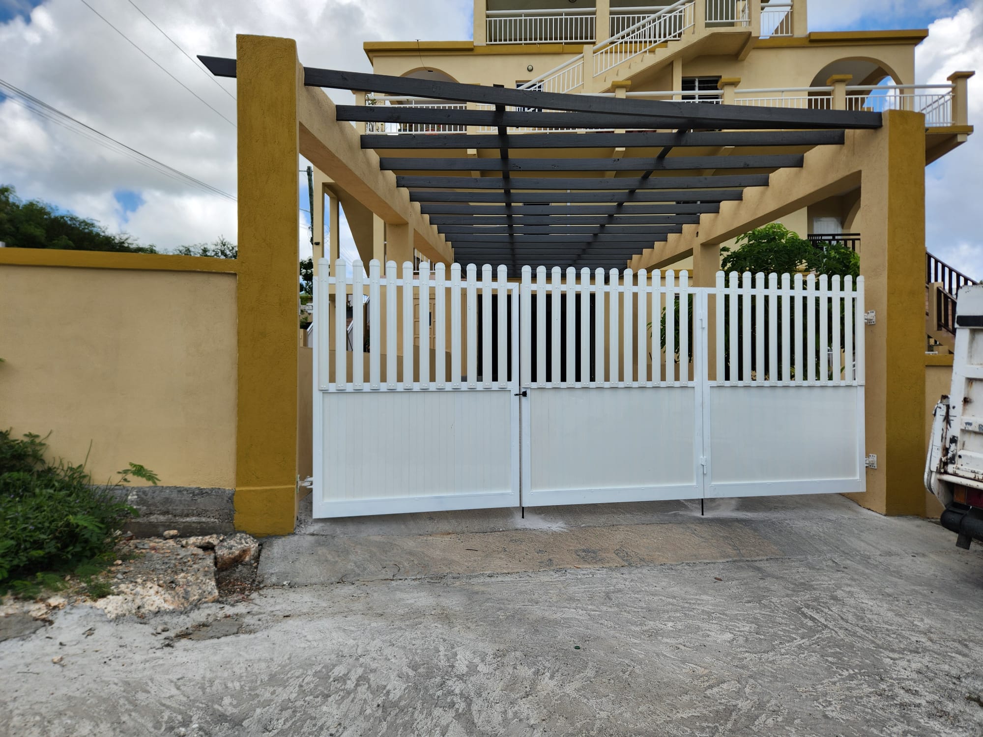 Gate & Pergola