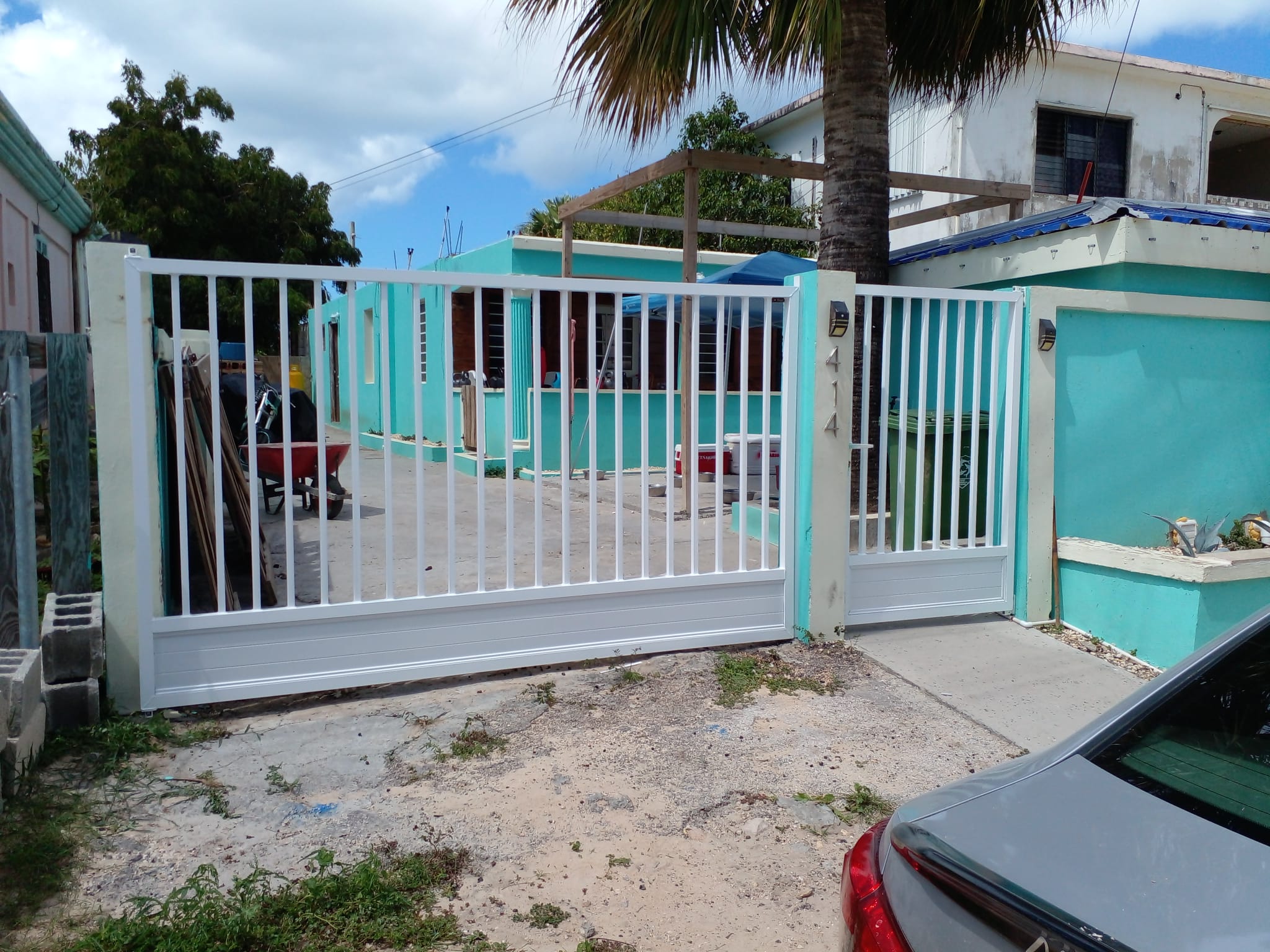 Vertical Bar Gate