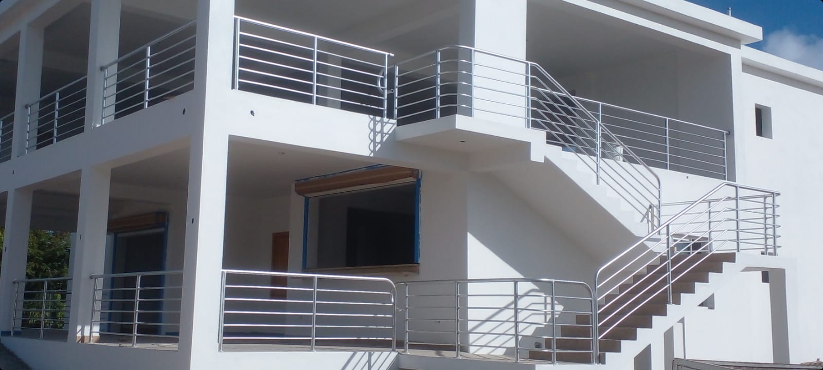 Multi-Level Railings